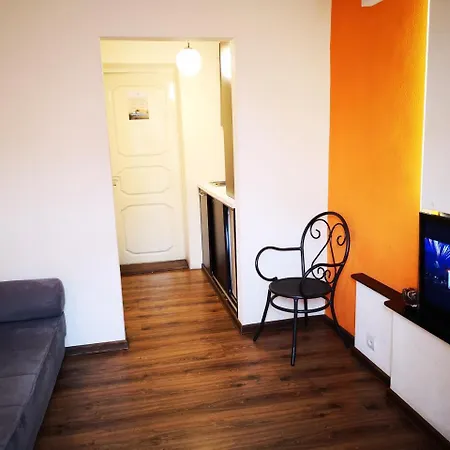 شقة Orange Studio With Balcony كلابيدا